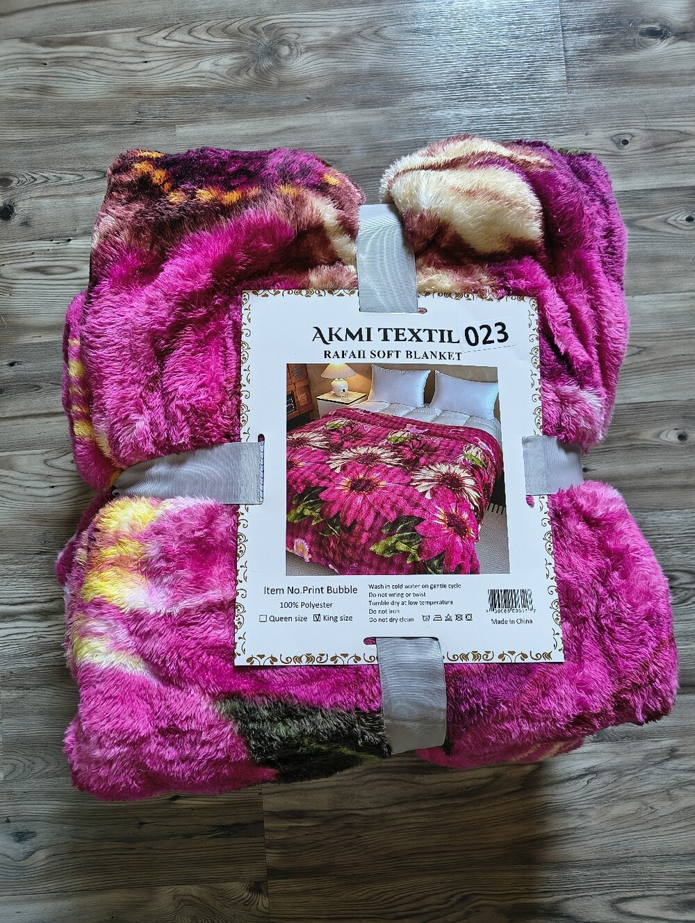 AKMI Textiles King Sized Soft Blanket Pink Tan Floral